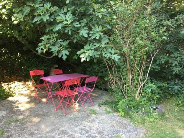 Bed and Breakfast Les Aiguieres En Provence Suze-la-Rousse Exterior foto