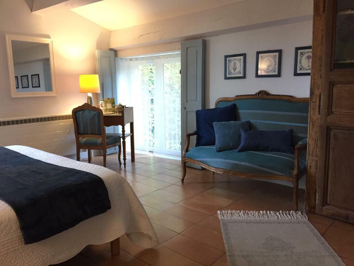 Bed and Breakfast Les Aiguieres En Provence Suze-la-Rousse Exterior foto