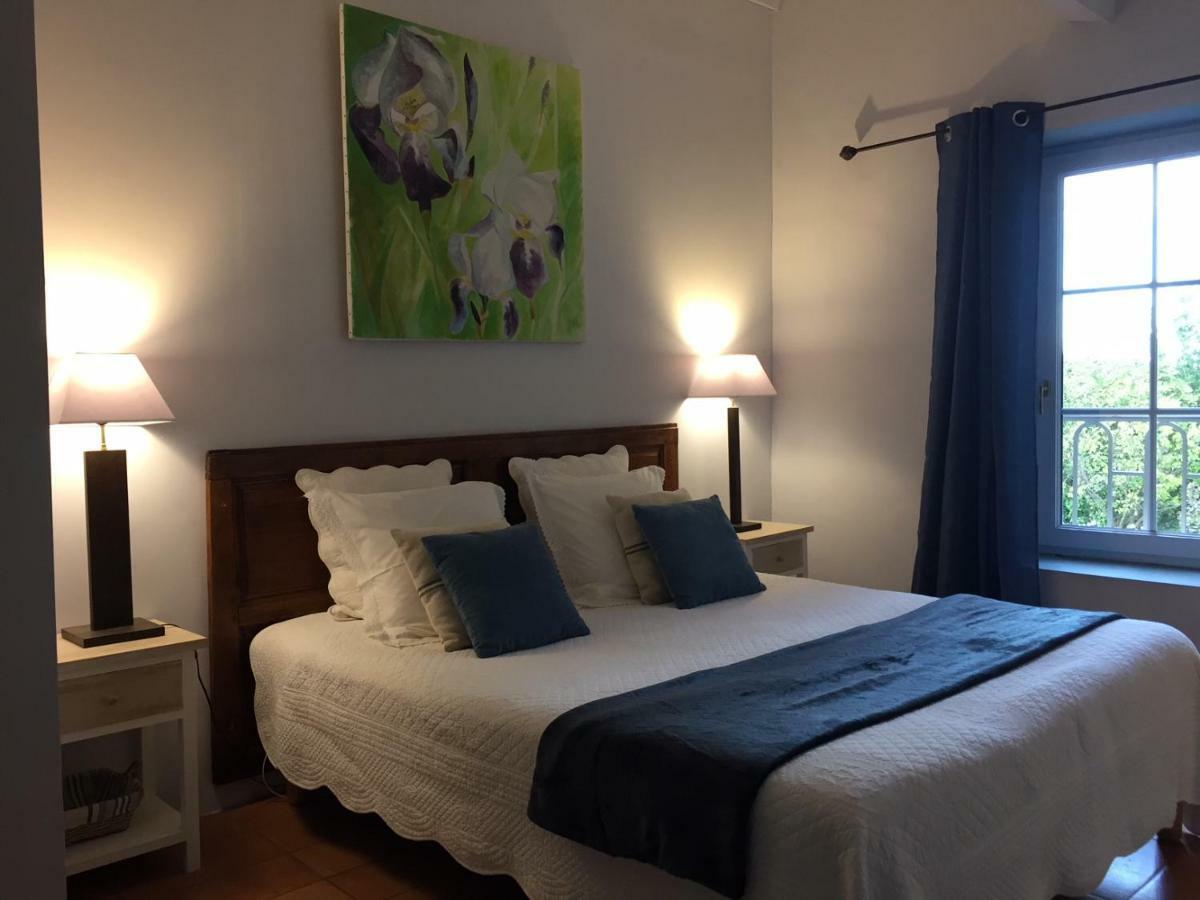 Bed and Breakfast Les Aiguieres En Provence Suze-la-Rousse Exterior foto